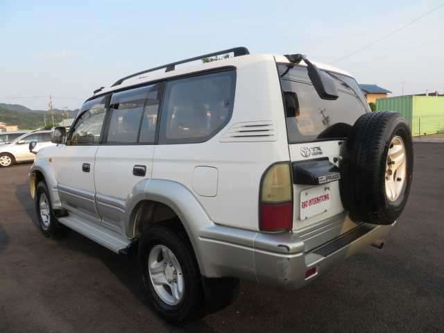 car_b9b75188-9c52-4983-b418-b16c3e2504a6_640_0